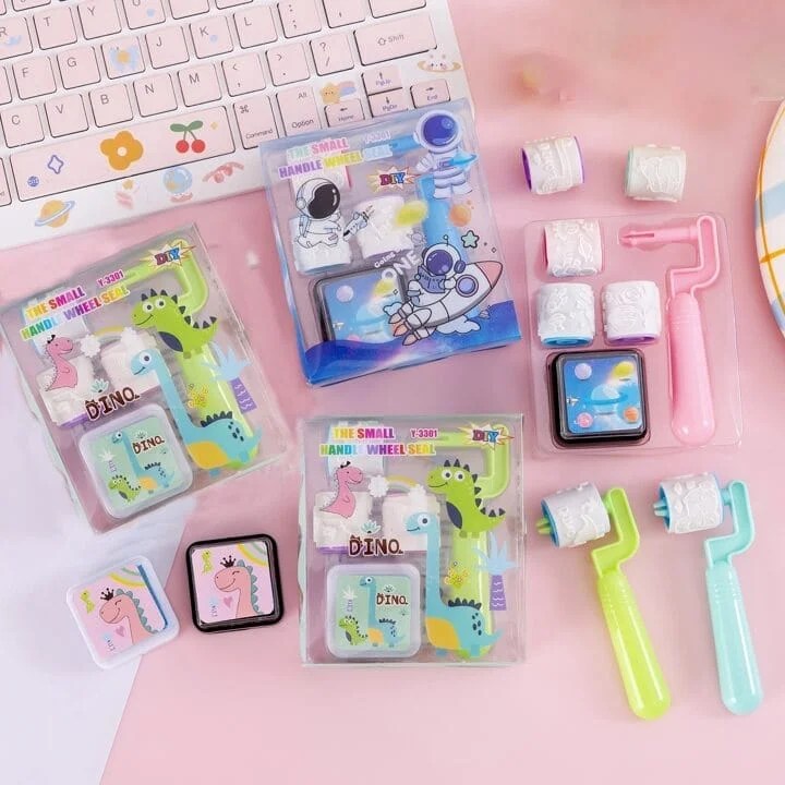 Rolling stamp pad