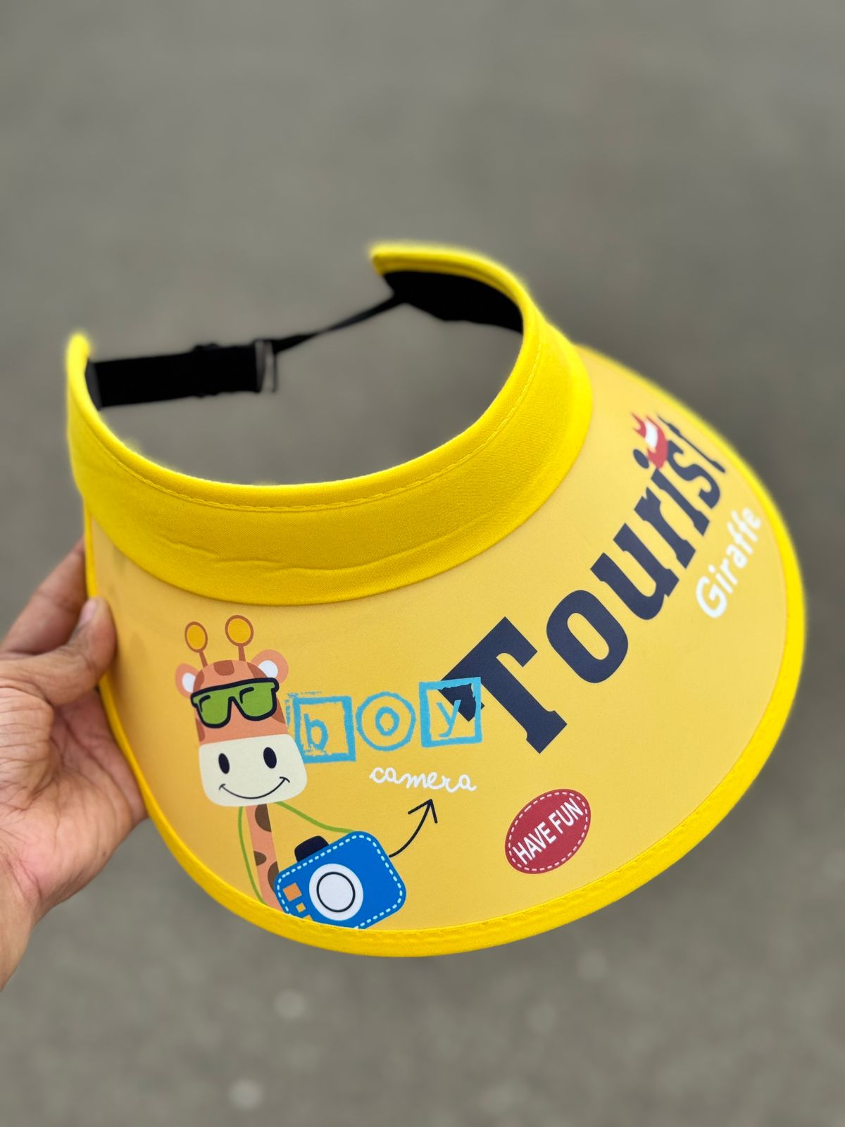 Skating scooter with cap