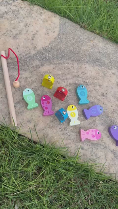Magnetic fishing with fishing rod, 10 wooden fishes