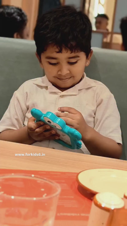 Double sided magnetic drawing board