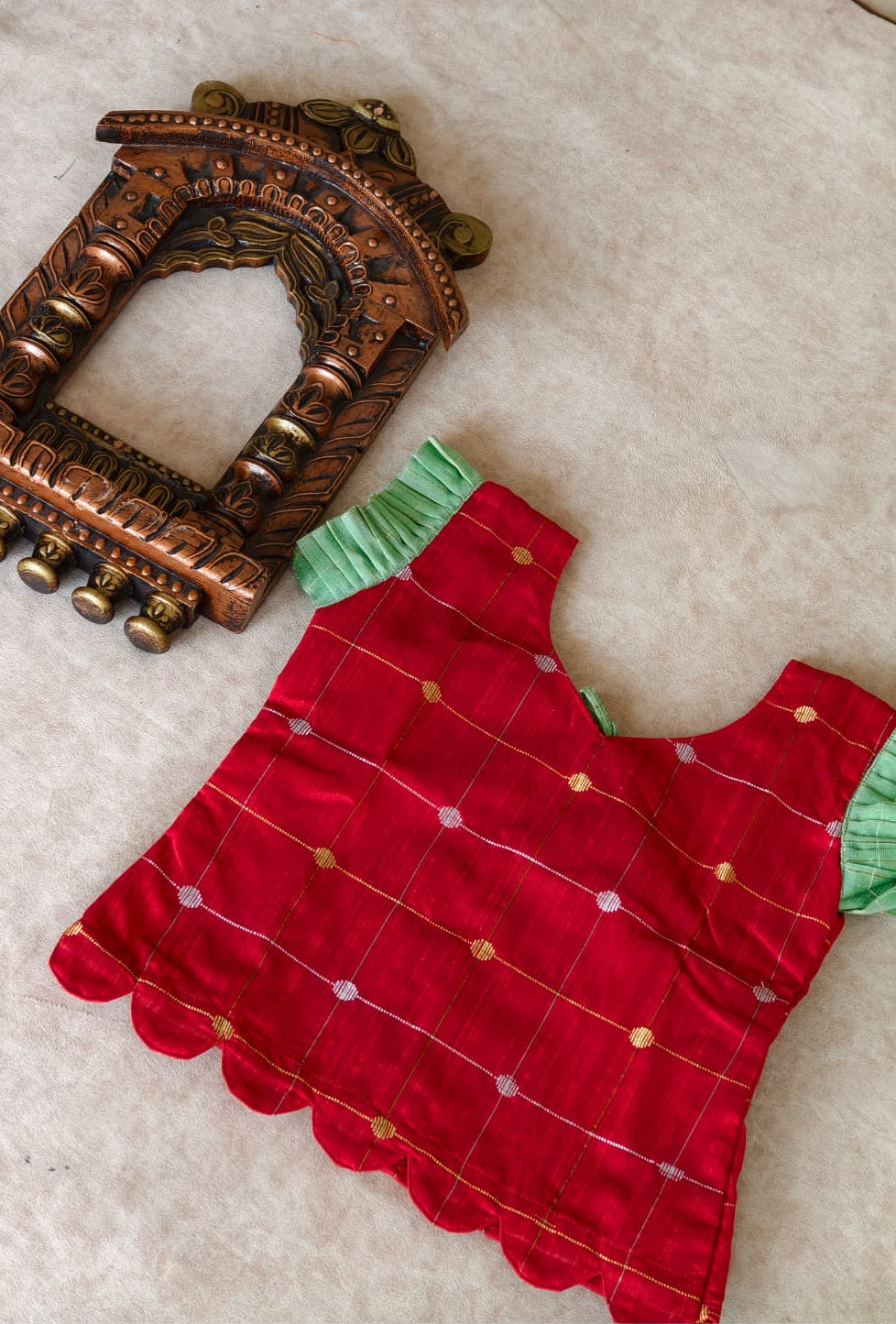 Ethnic wear( red key hole)