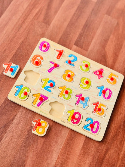 Wooden Mini Pegboard [22*17.5cm ]