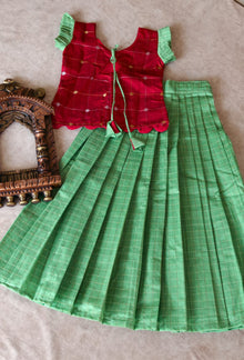 Ethnic wear( red key hole)