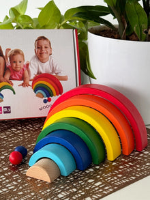 Rainbow stacker