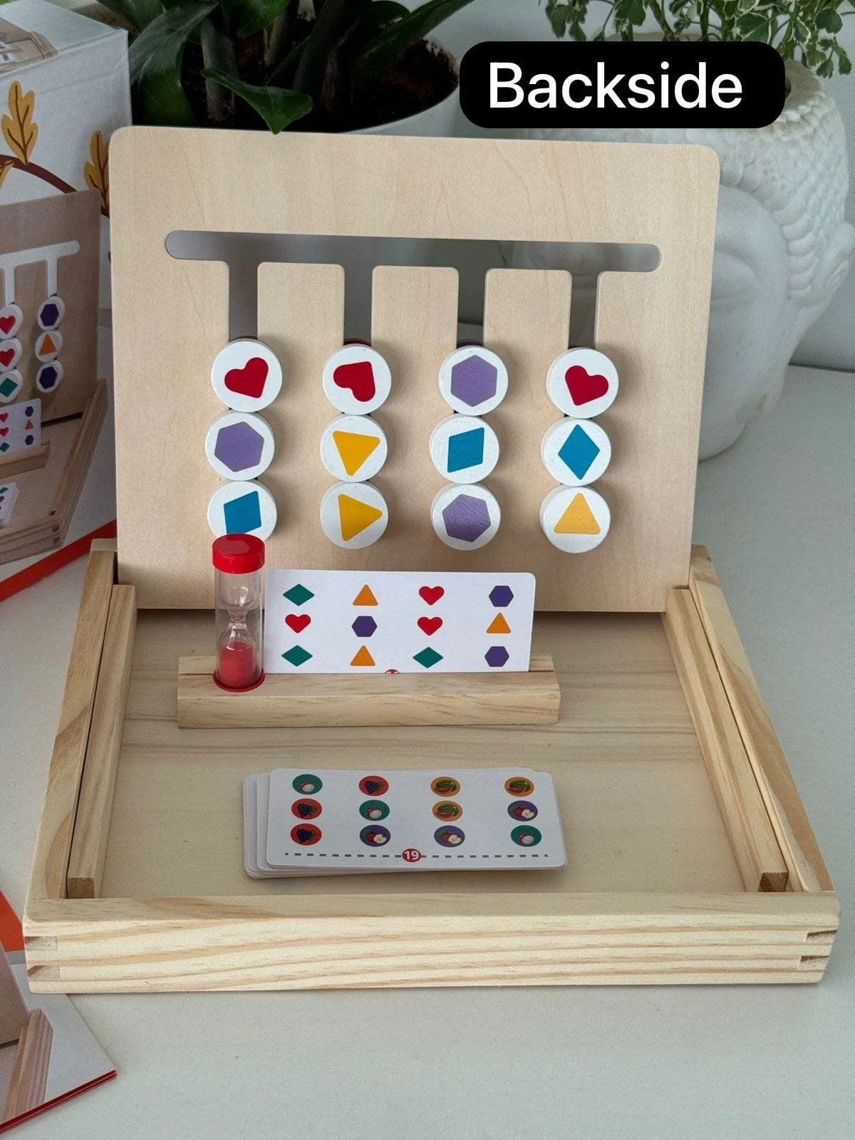 Four color maze with sandclock