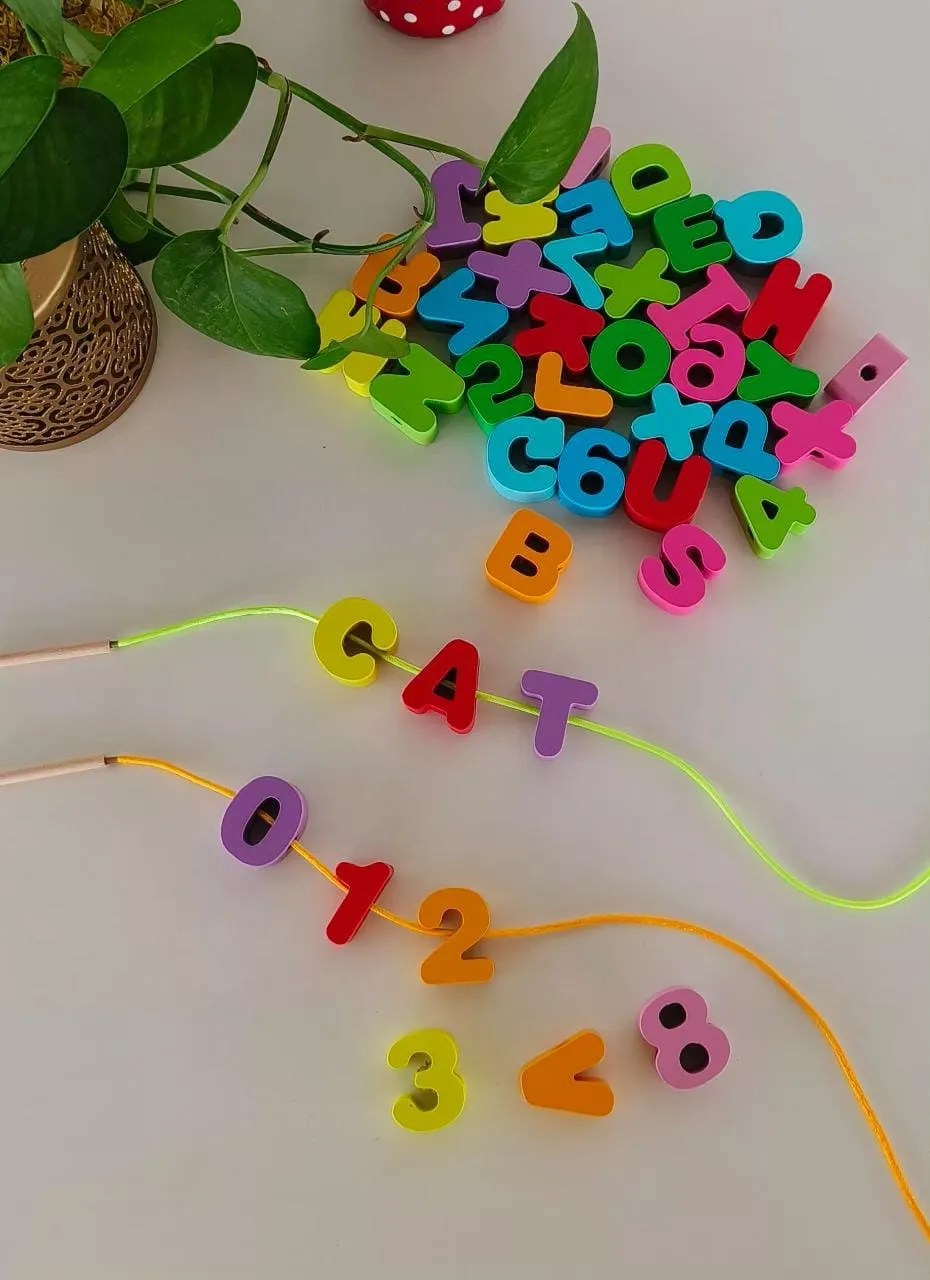 Wooden chunky alphanumeric lacing
