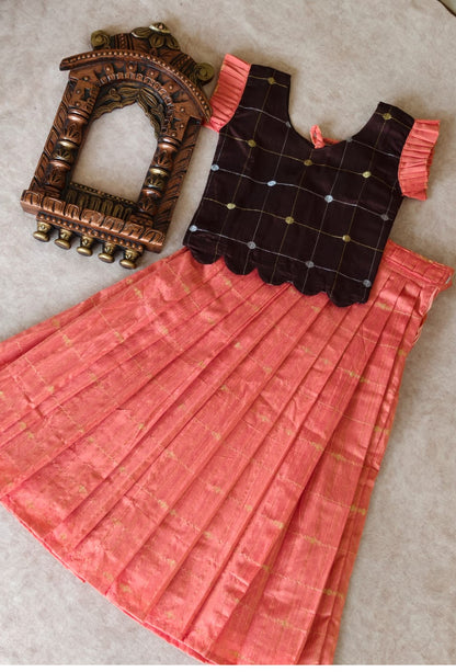 Ethnic wear (peach key hole)