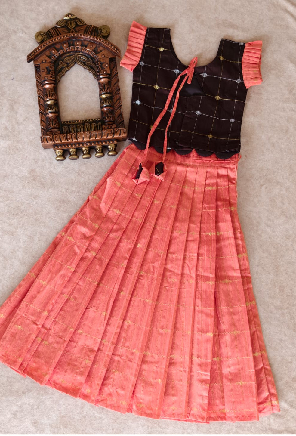 Ethnic wear (peach key hole)