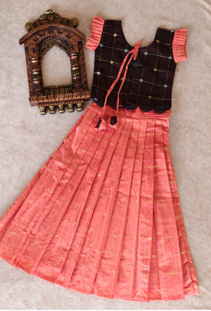Ethnic wear (peach key hole)