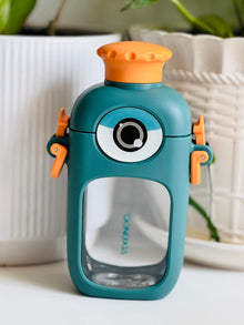 Minion premium sipper bottle