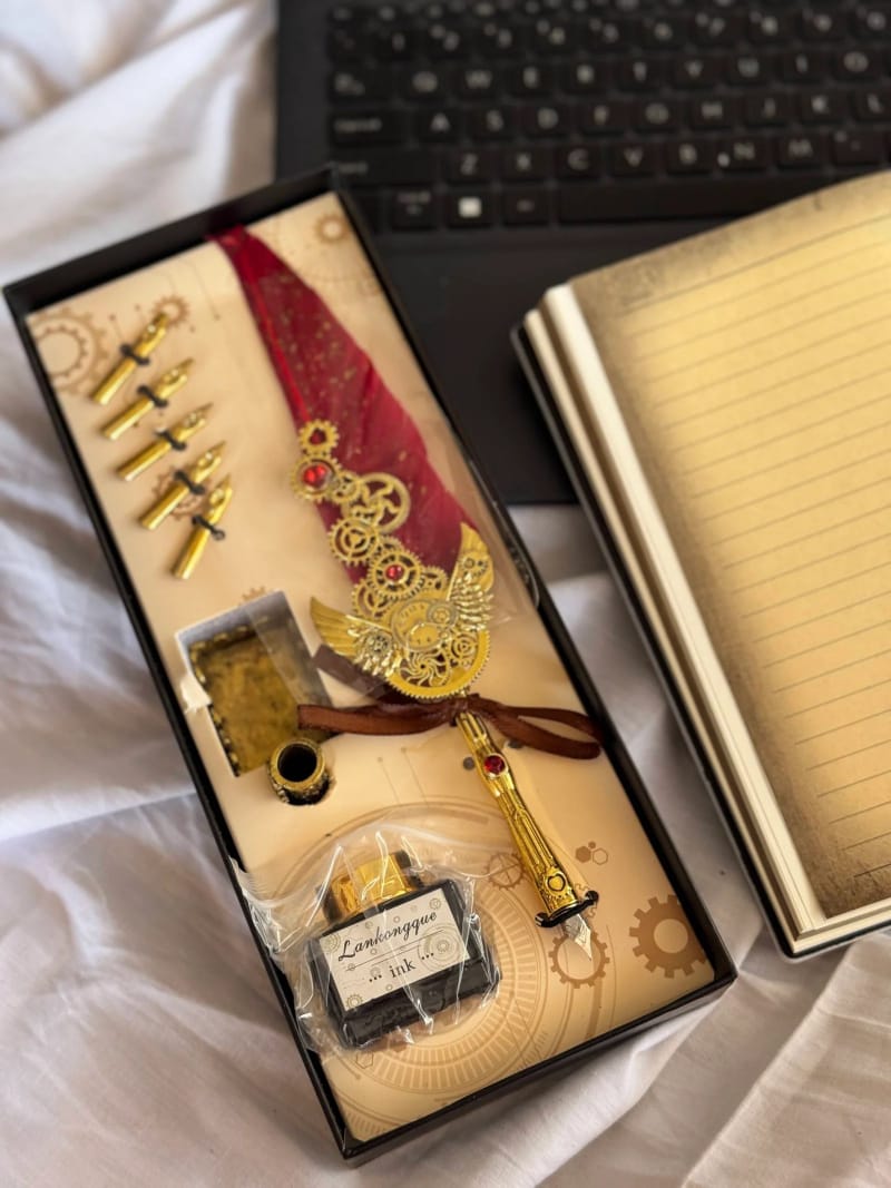 Vintage Pen & 3D Notebook