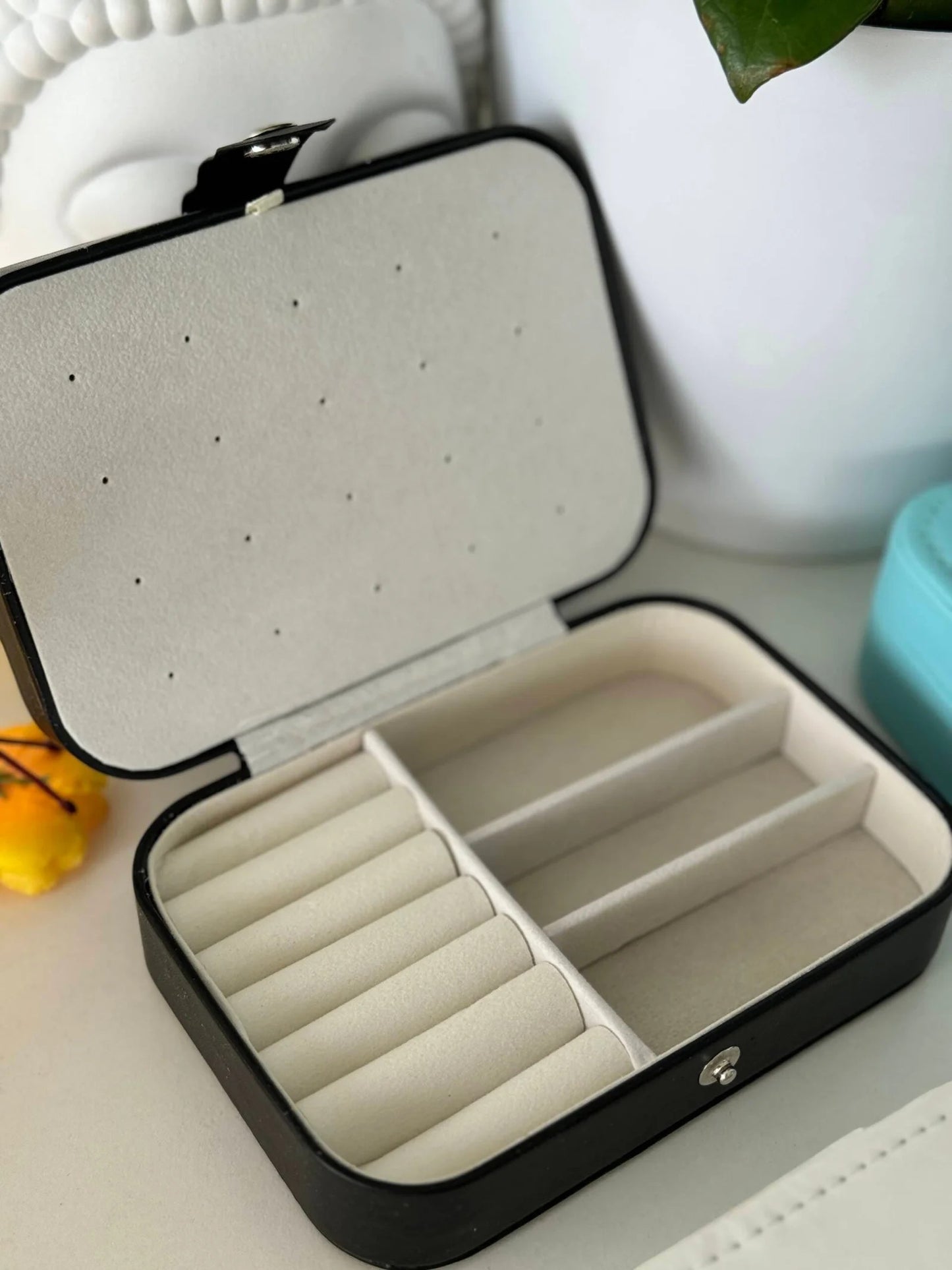 Jewellery organizer box