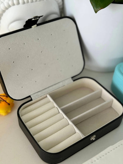 Jewellery organizer box