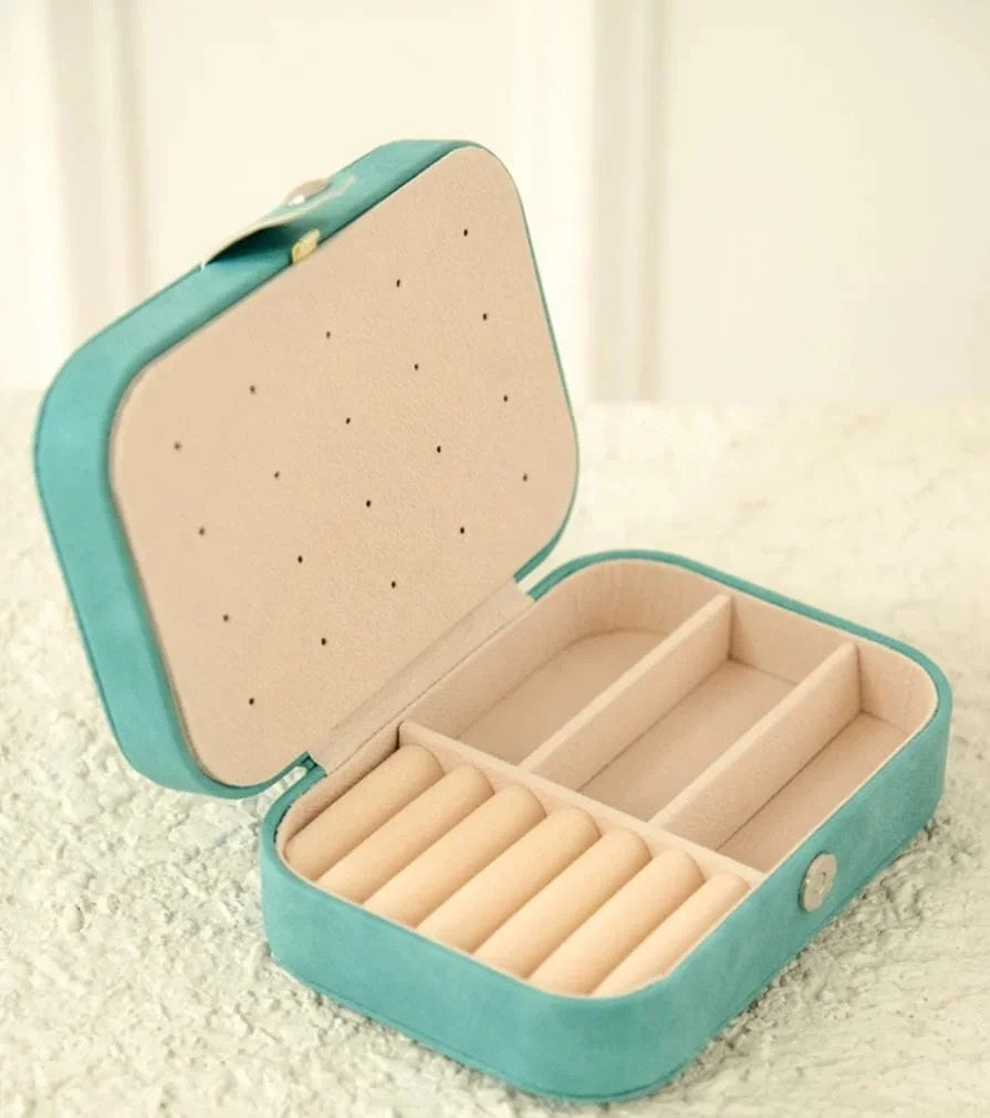 Jewellery organizer box
