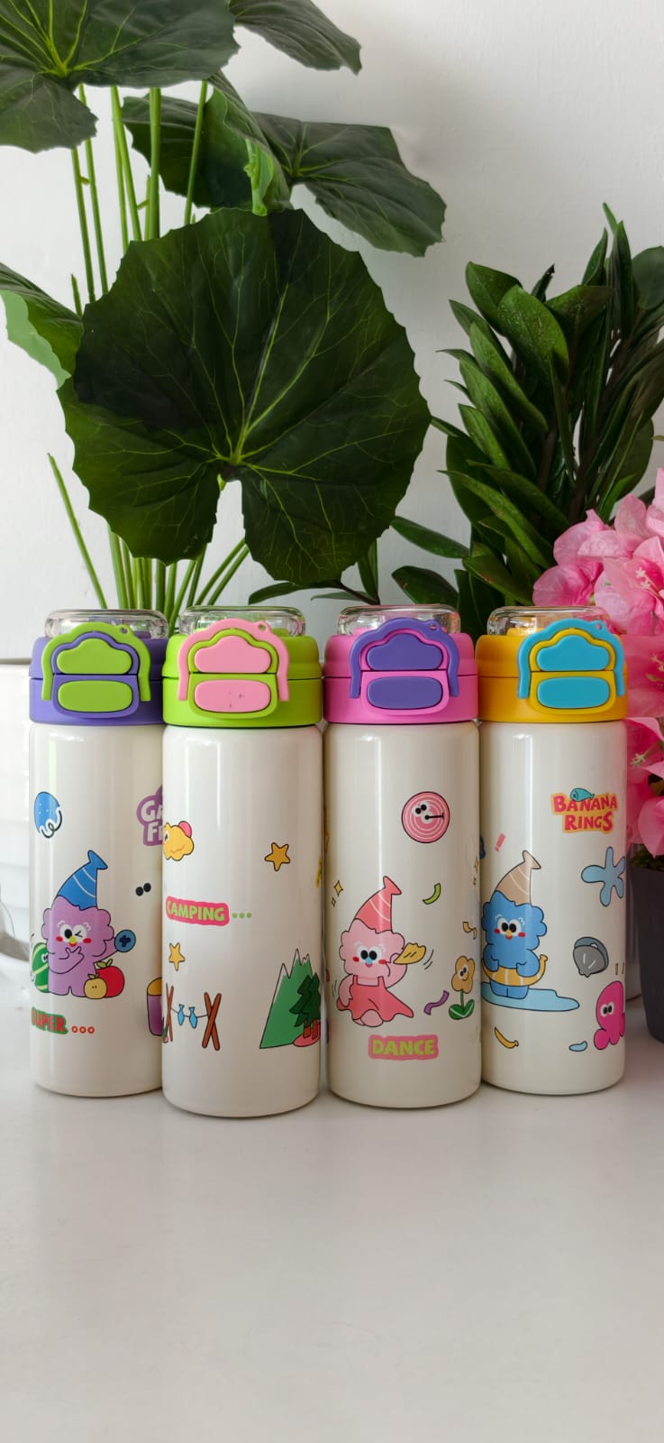 Double walled vacuum bottle