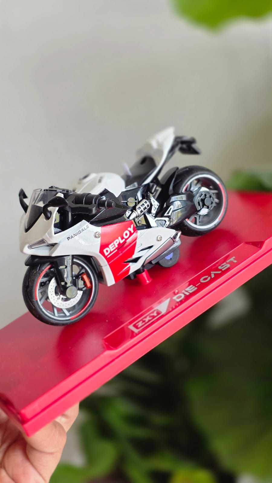 Die cast alloy motorbike