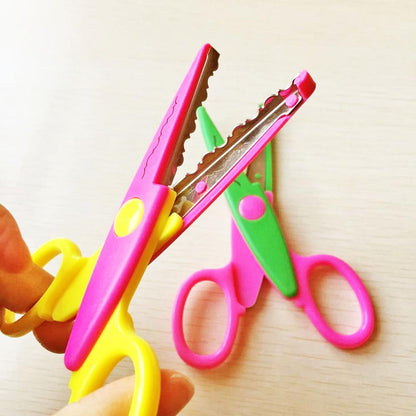 Zig zag scissors