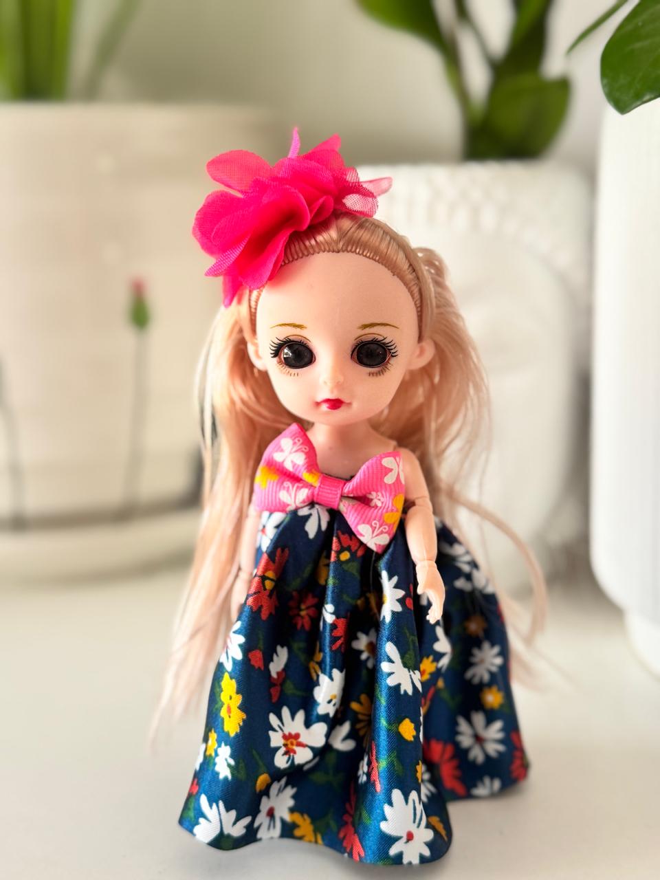 Miniature doll