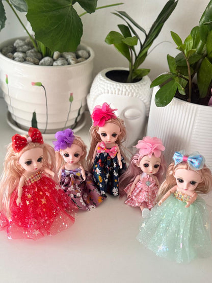 Miniature doll