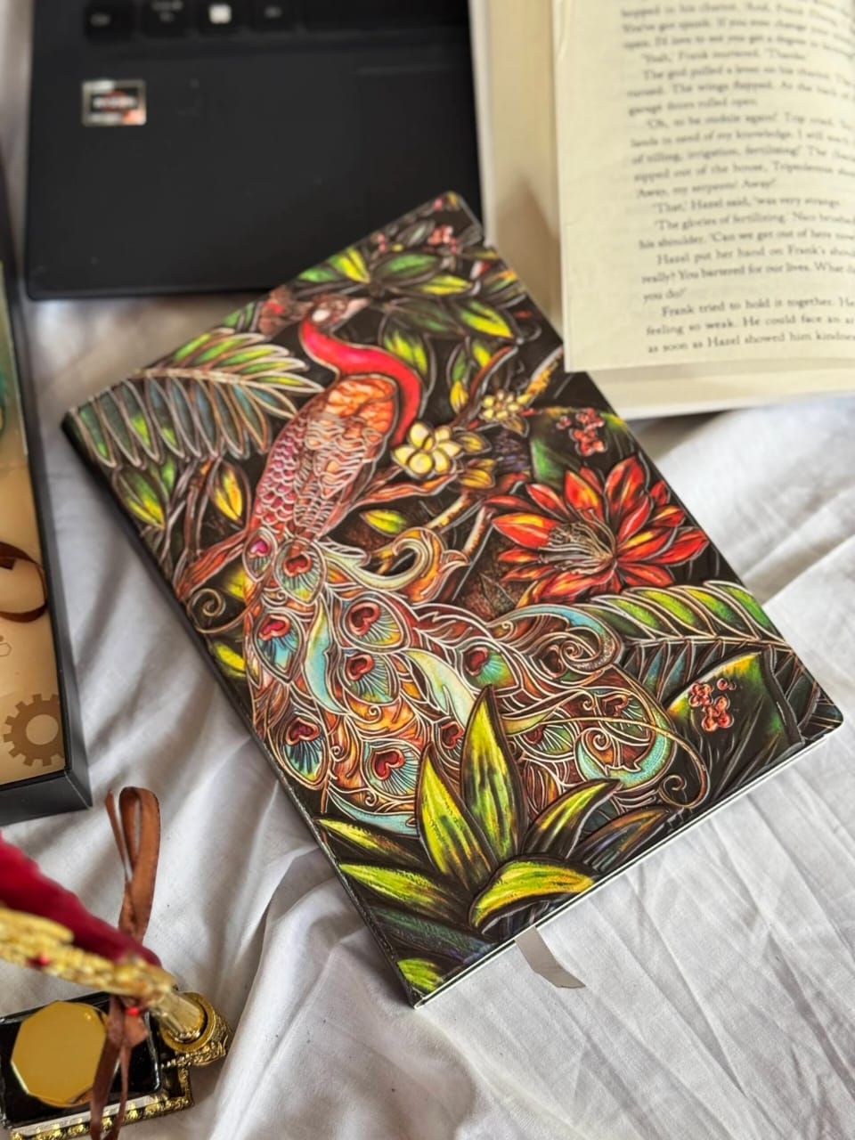 Vintage Pen & 3D Notebook