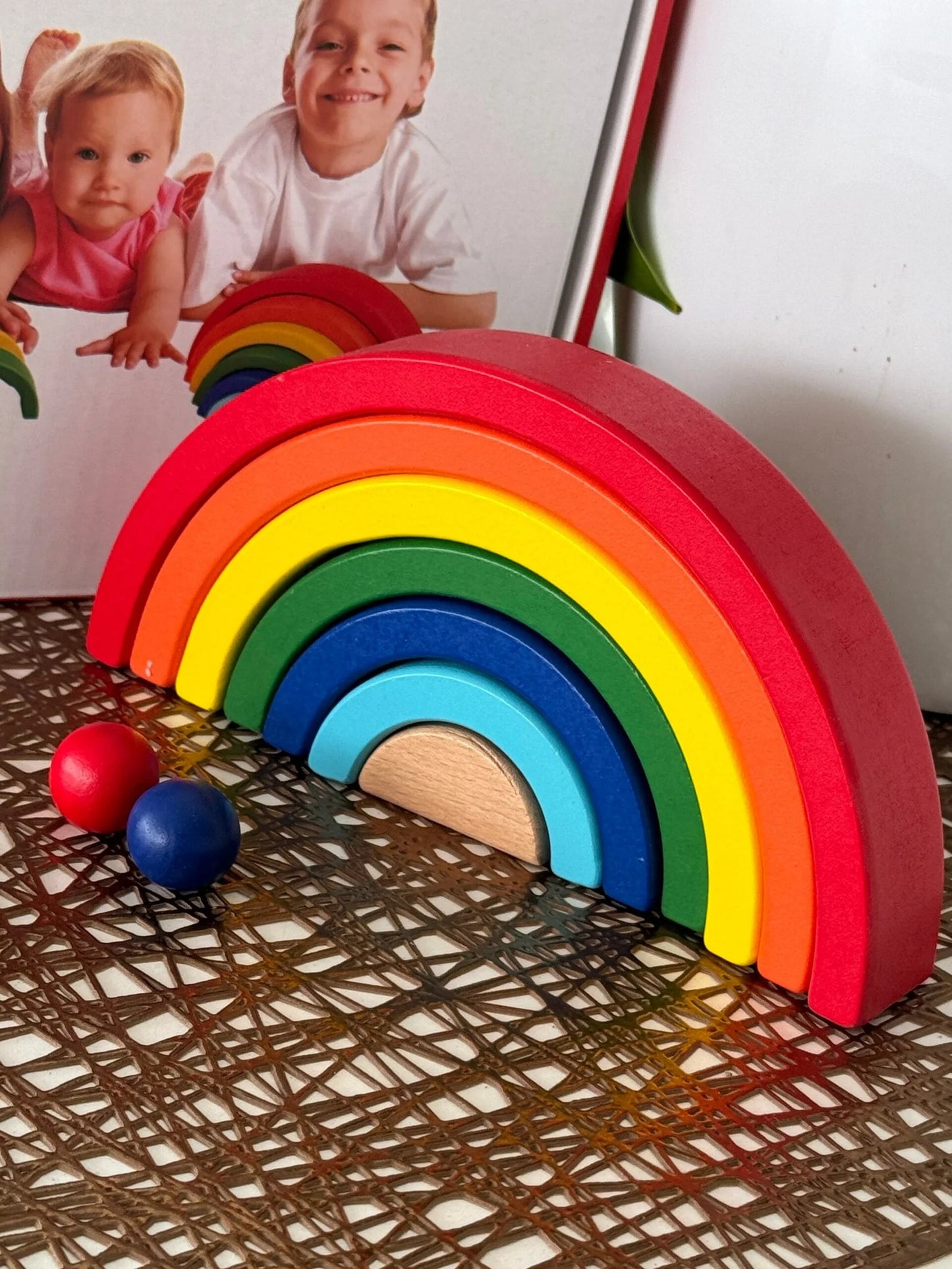 Rainbow stacker