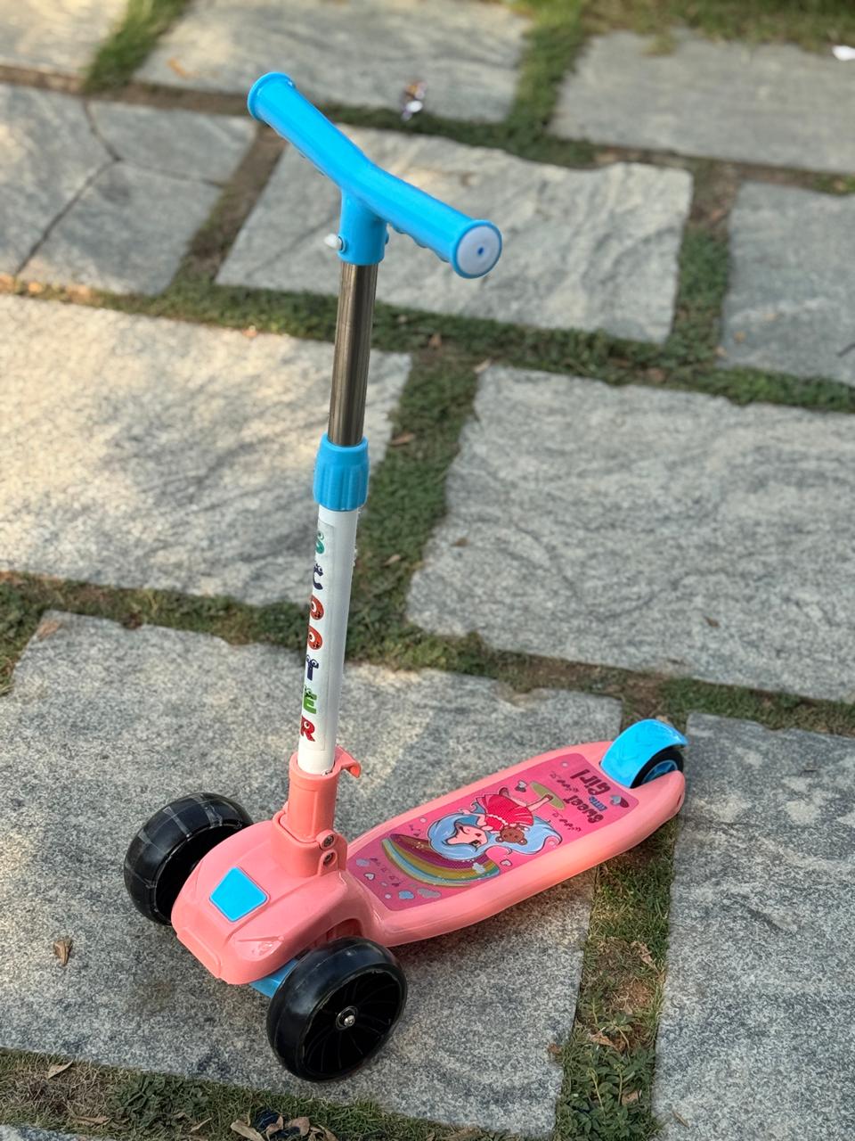 Skating scooter