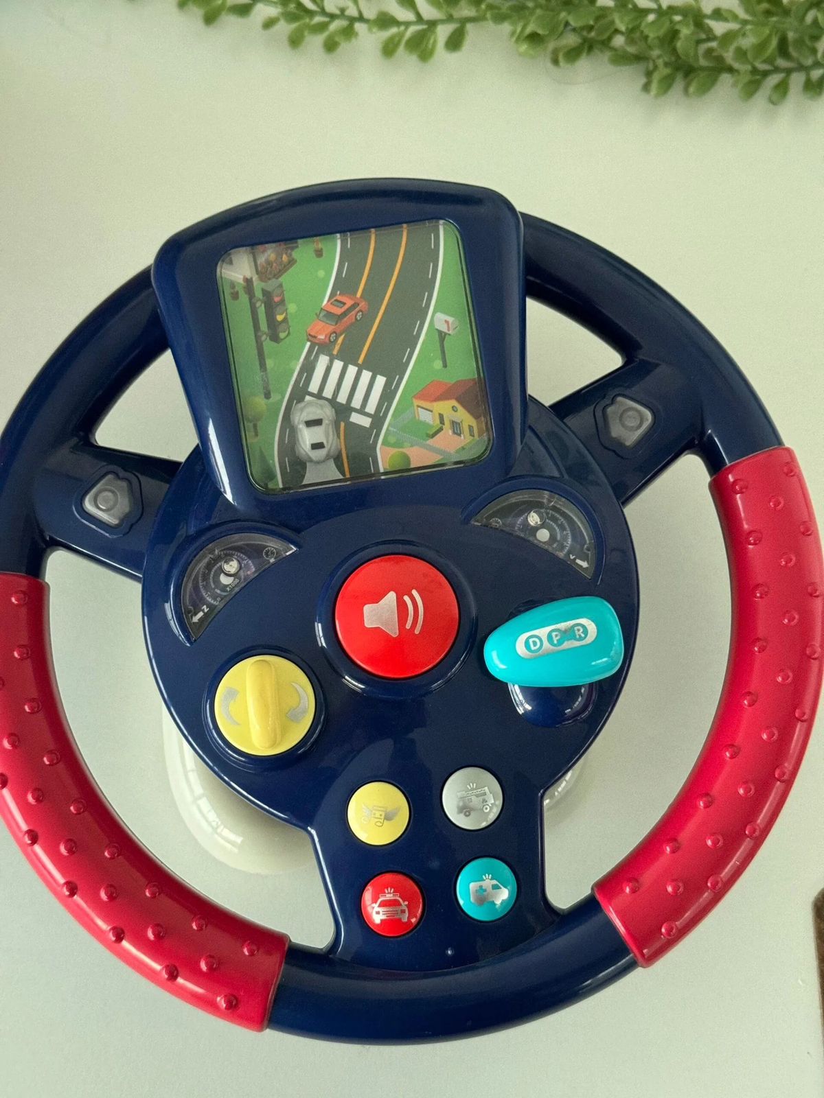 little driver [car steering/Steering wheel]