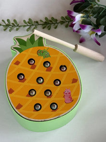 pineapple fishing toy