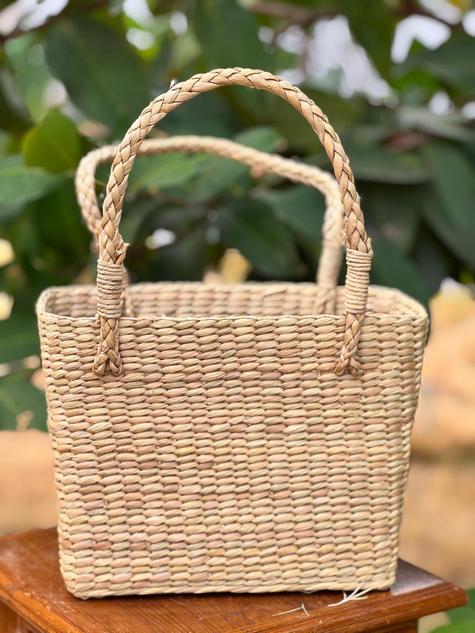 Kauna Hand-Tied  Basket     (Regular Basket)
