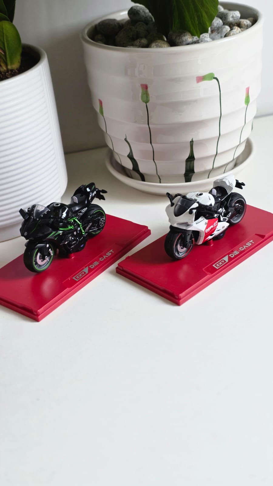 Die cast alloy motorbike