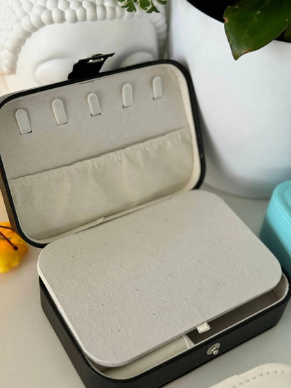 Jewellery organizer box