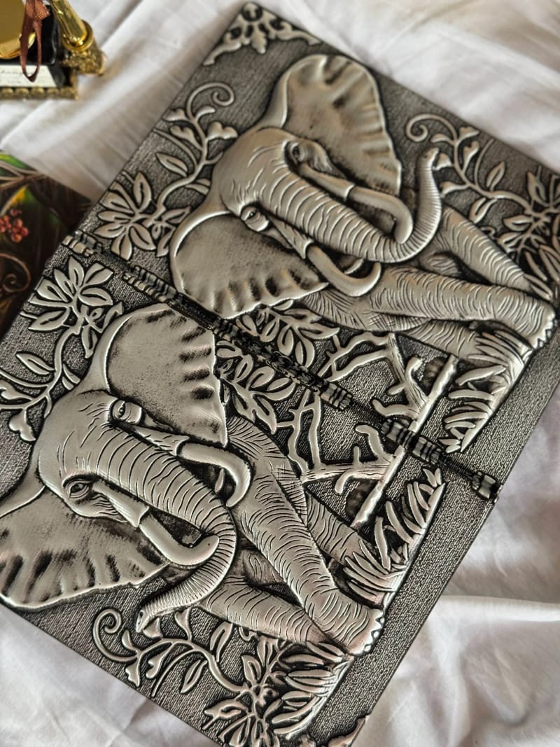 Vintage Pen & 3D Notebook