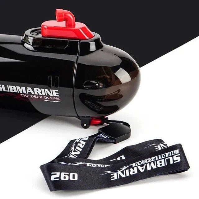 submarine sipper bottle
